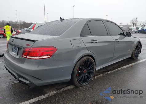 2014 Mercedes-Benz E 63 Amg S 4Matic z USA, uszkodzony, nr VIN WDDHF7GB5EA910722